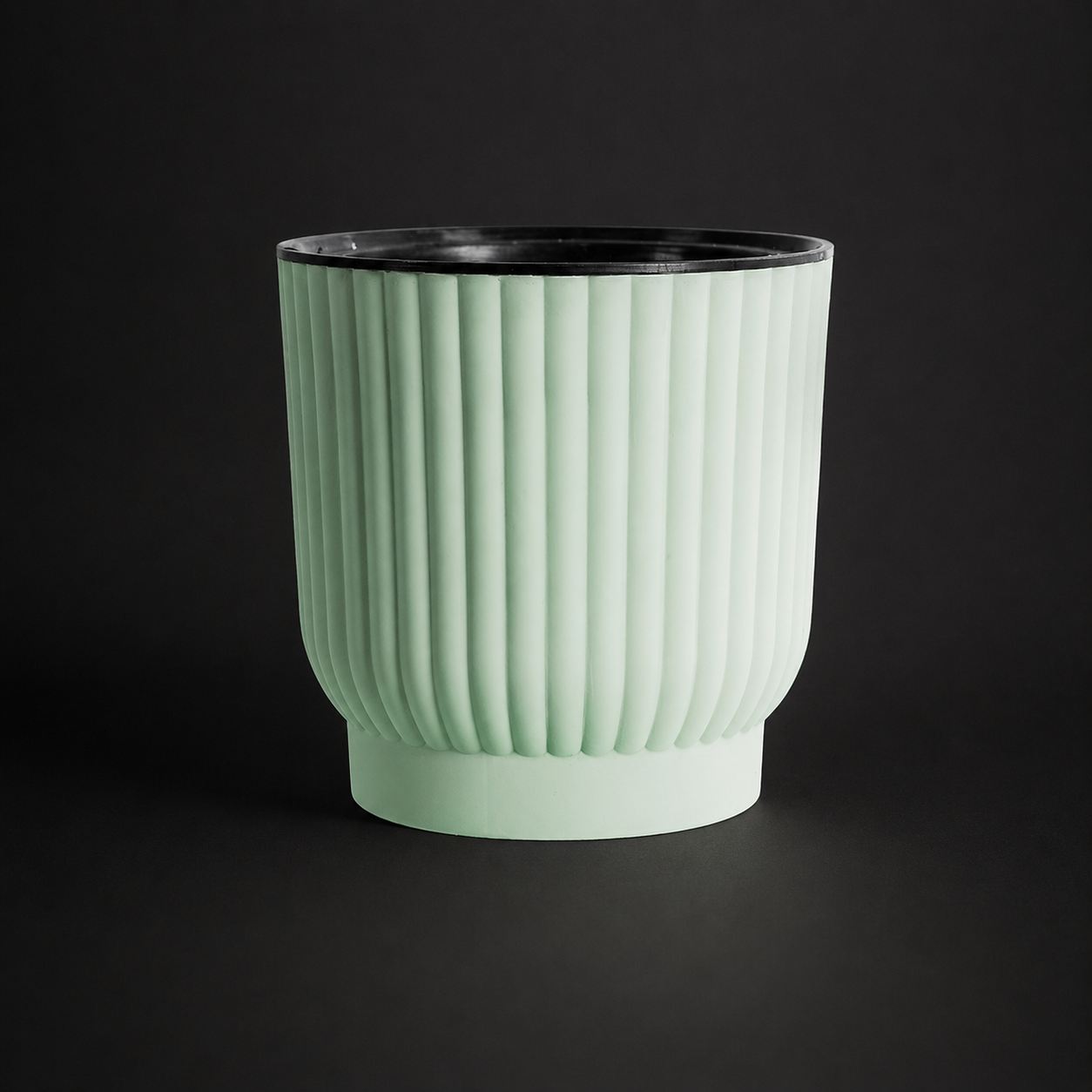 Sustainable Self-Watering Plant Pot